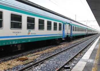Trenitalia cerca personale: figure ricercate, requisiti e come candidarsi